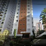 Andar-Alto, 3 quadras da Av Paulista, Wi-fi&Garagem