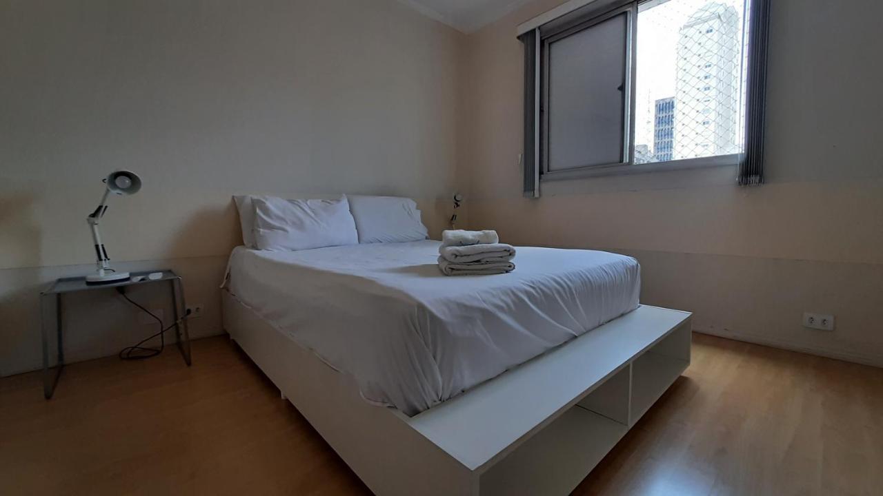 Apartamento Andar-alto, 3 Quadras Da Av Paulista, Wi-fi & Garagem